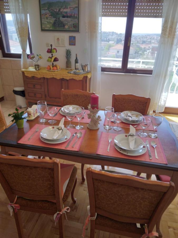 Apartment Meri Trogir Exteriör bild