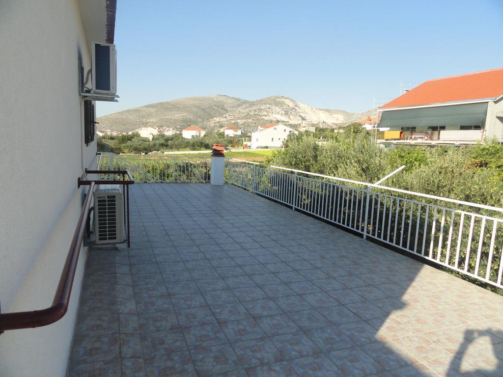 Apartment Meri Trogir Exteriör bild