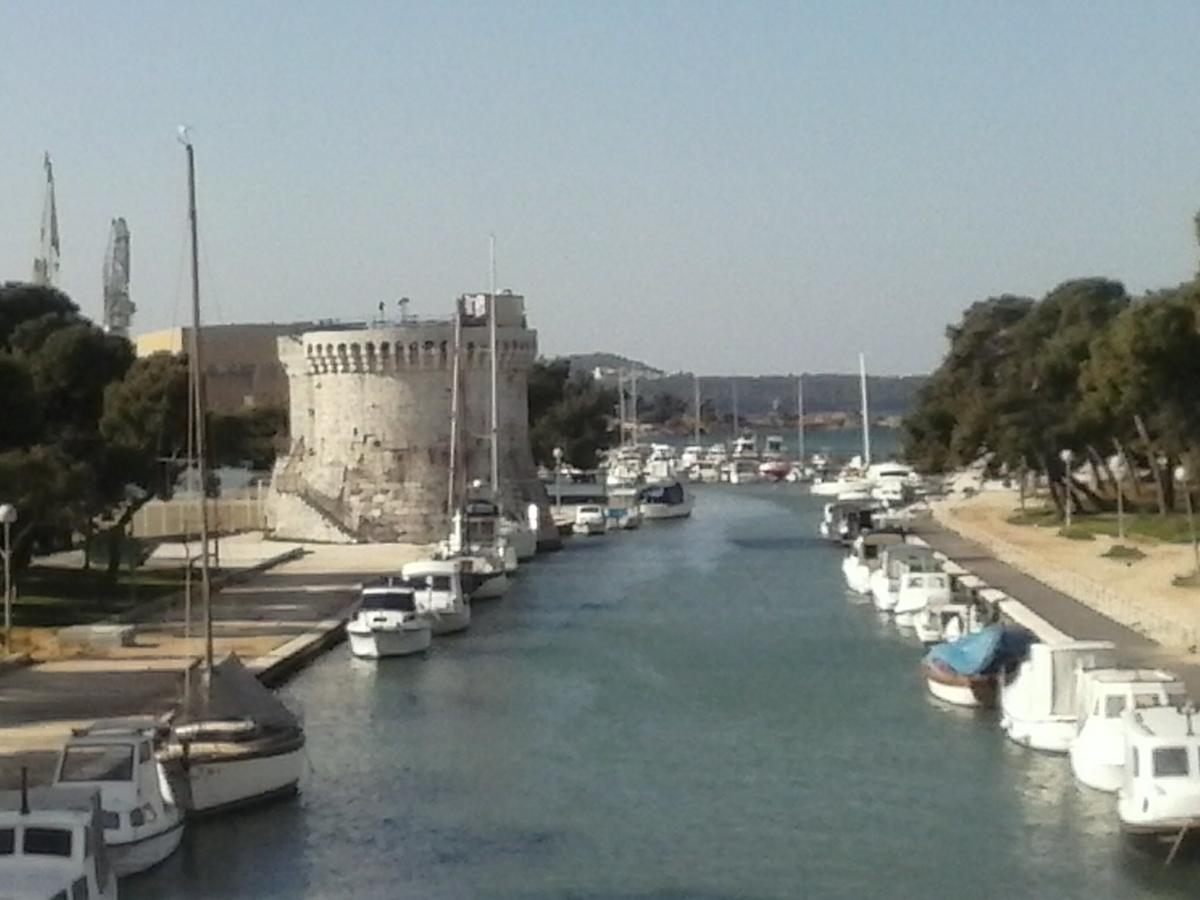 Apartment Meri Trogir Exteriör bild